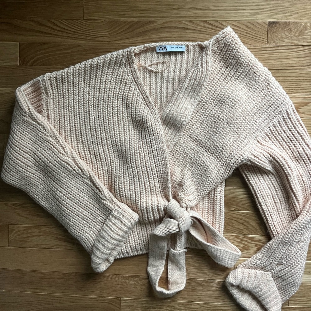 Small light pink Zara sweater. Only worn once